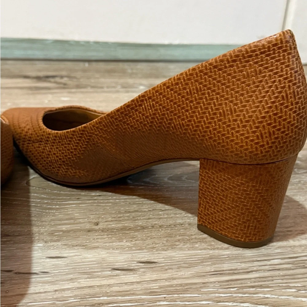 Like New Corso Como Brown Textured Heels - Picture 7 of 8
